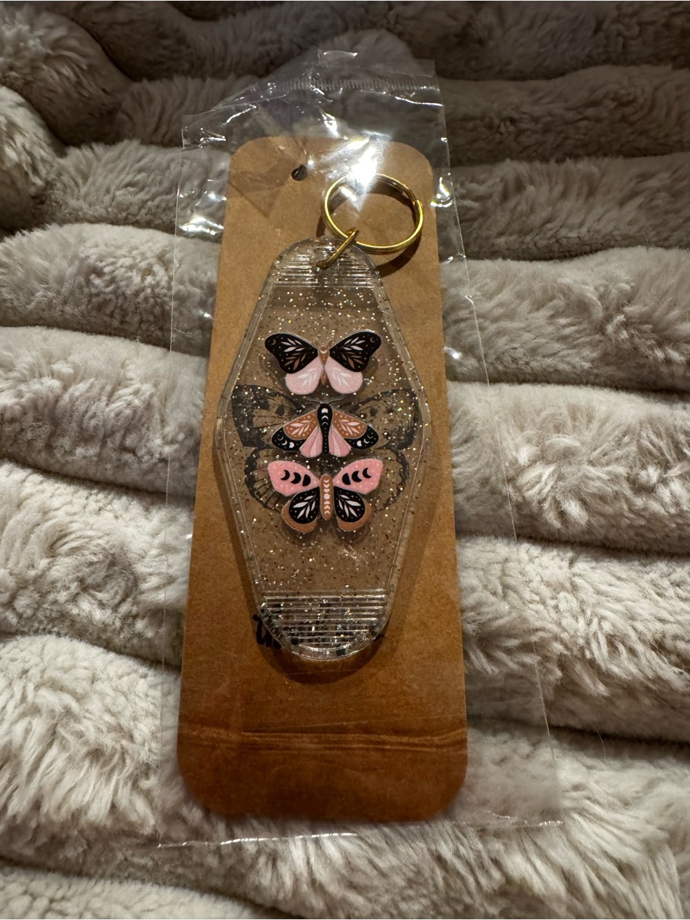 Clear Glitter Hotel Keychain with Pink Butterfly Design